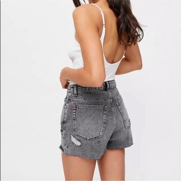 Urban Outfitters BDG Grey Summer Cutoff Distressed High Rise Denim Shorts 28 - Picture 2 of 9